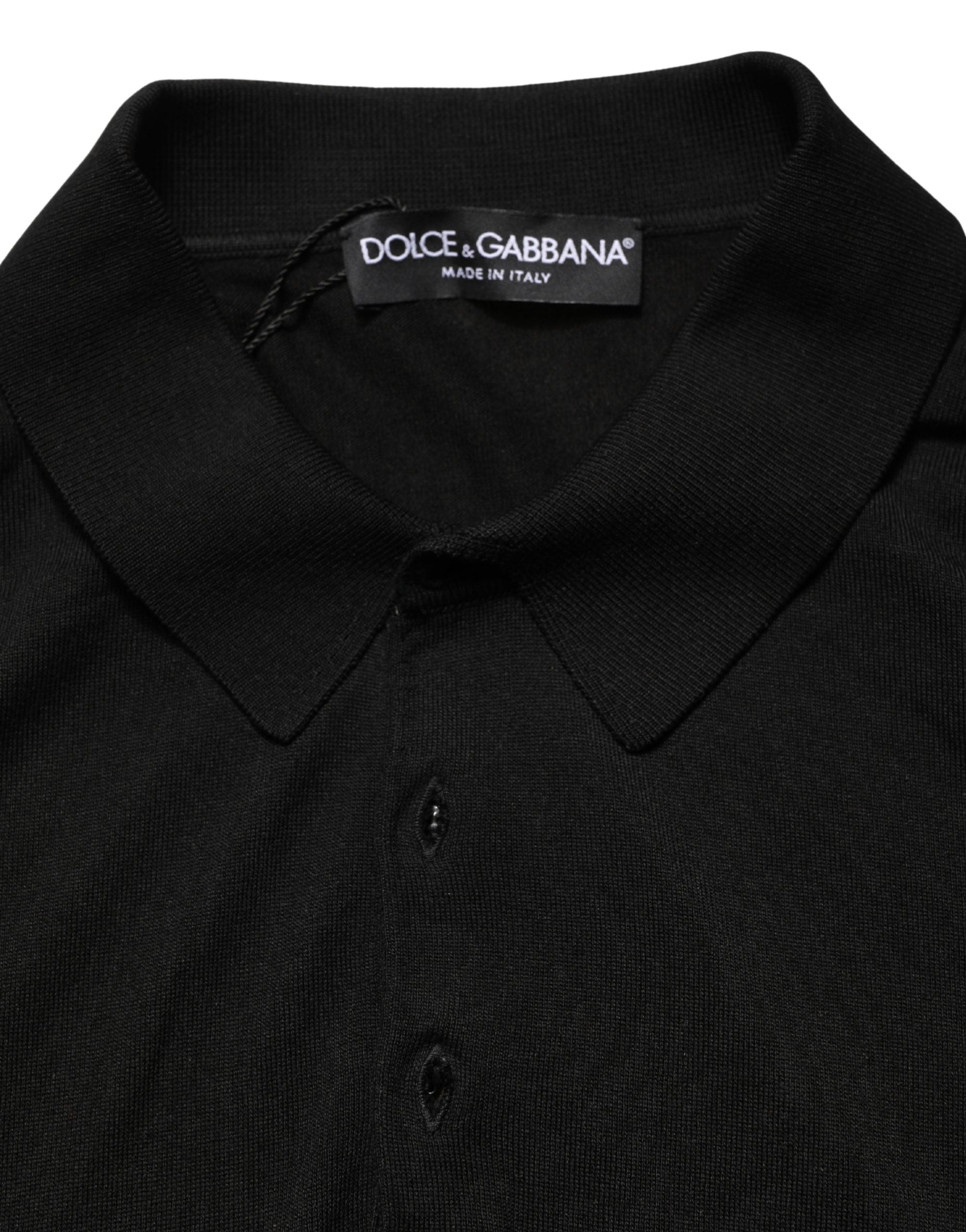 Polo pour homme Dolce & Gabbana en laine noire à manches courtes, élégant et classique, porté sur un mannequin.