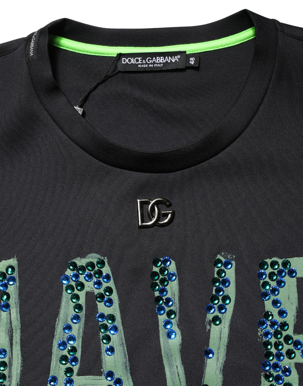 T-shirt noir Dolce & Gabbana Have Fun à col rond avec embellissements, style décontracté et détails tendance visible sur l'image.