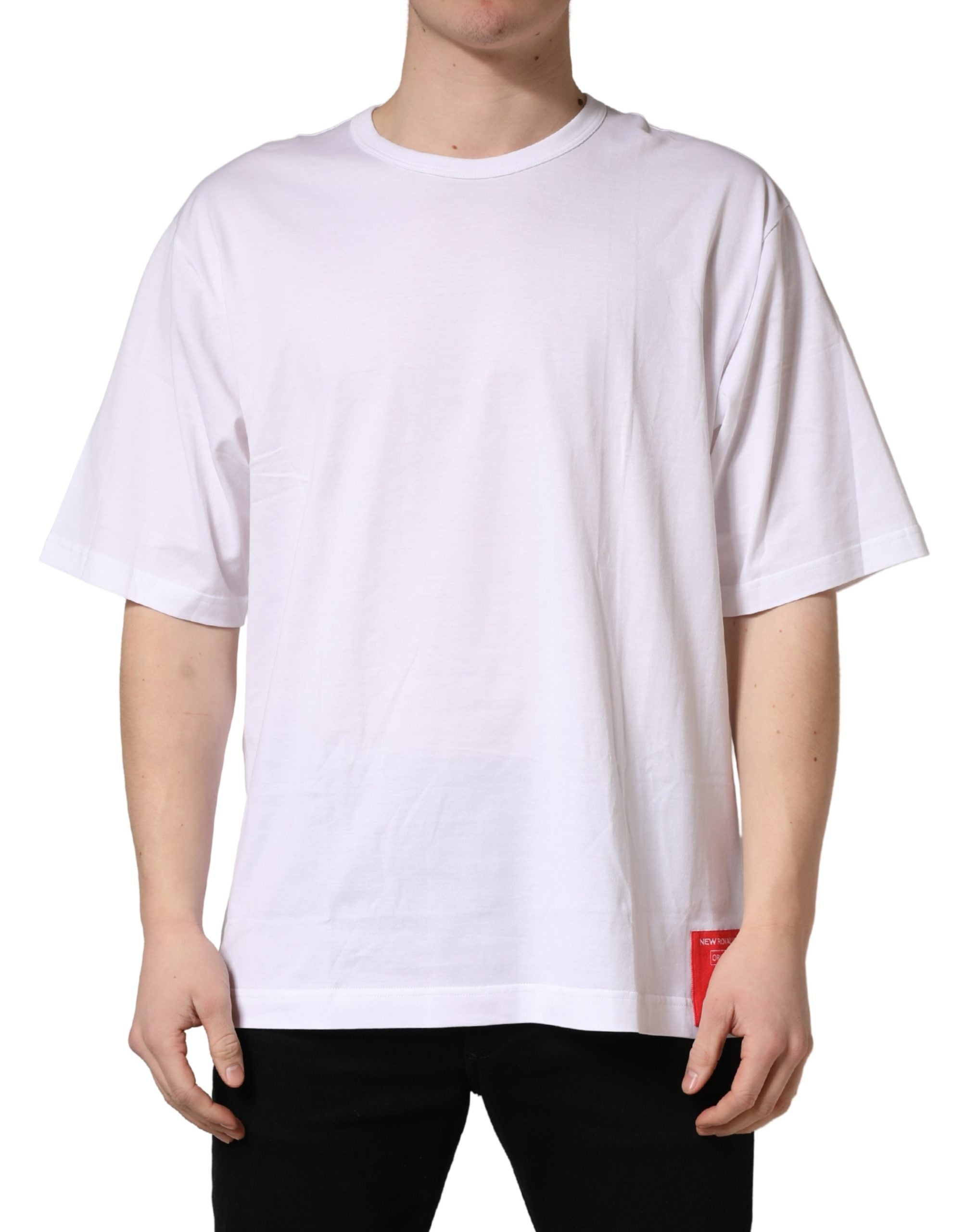 T-shirt blanc à manches courtes et col rond de Dolce & Gabbana, coton léger, vue de face sur mannequin.