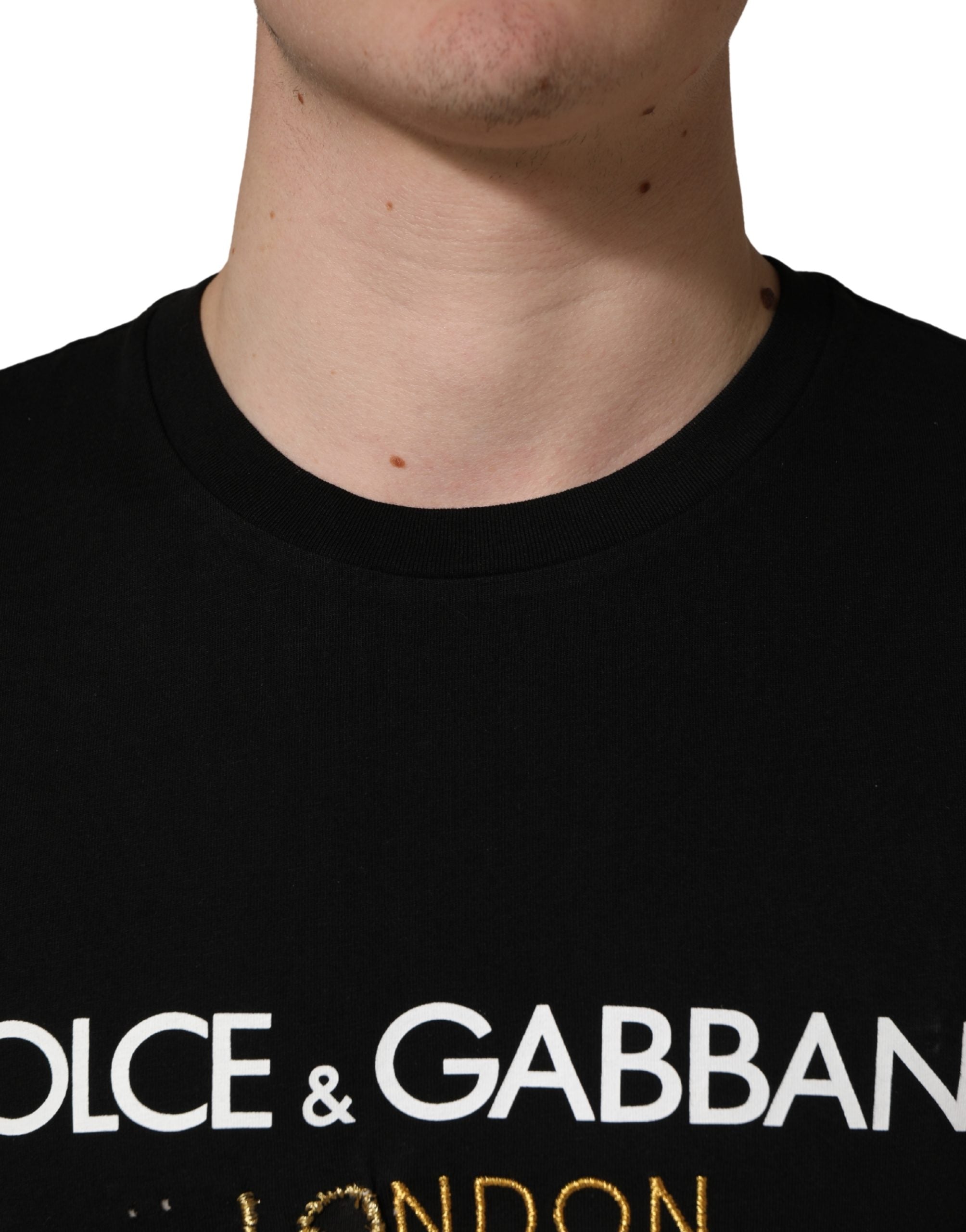 T-shirt homme Dolce & Gabbana noir DG London en coton à col rond, style décontracté et élégant.