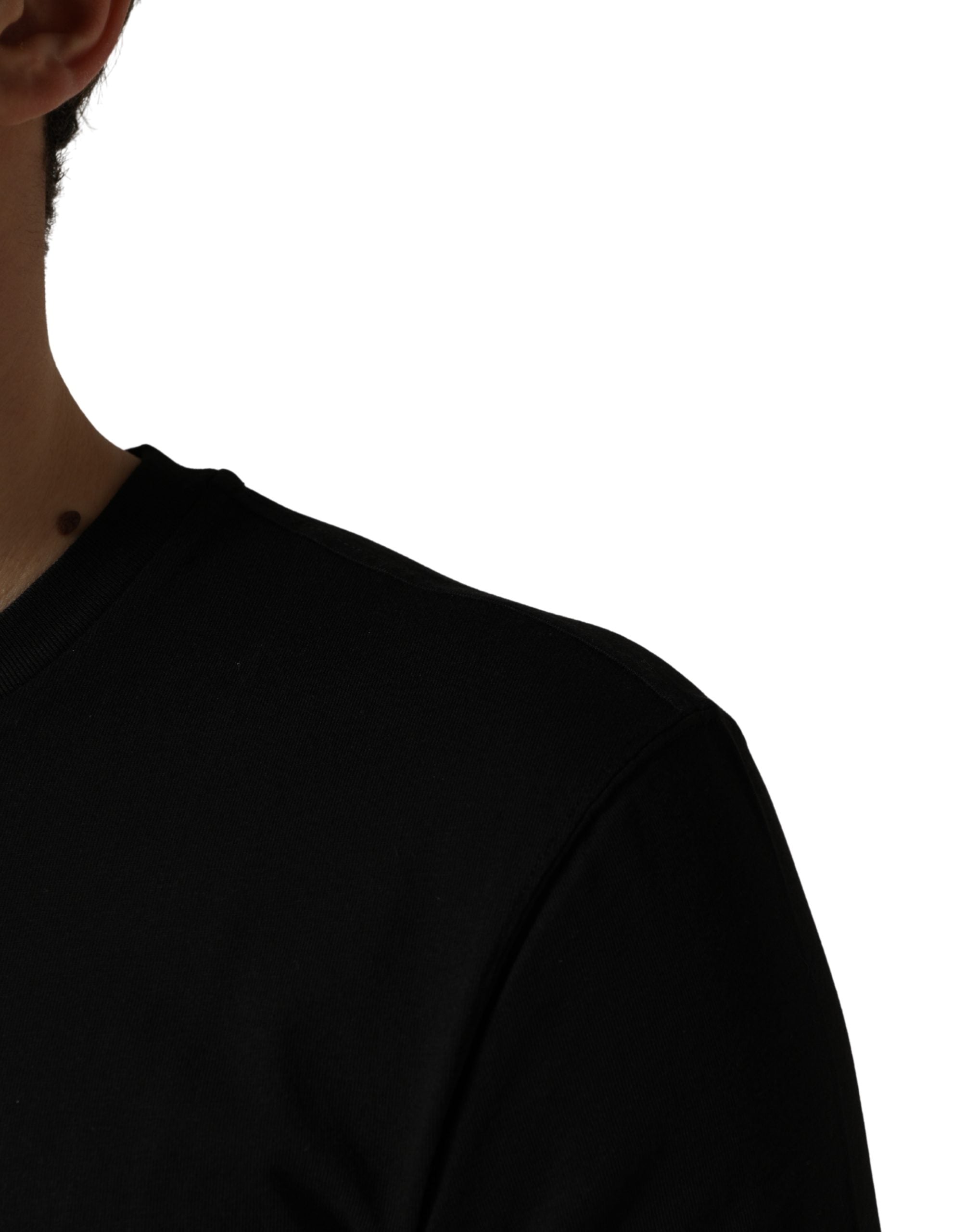 T-shirt homme en coton noir Dolce & Gabbana DG London avec col rond, vue de face, détail du design sur le devant.