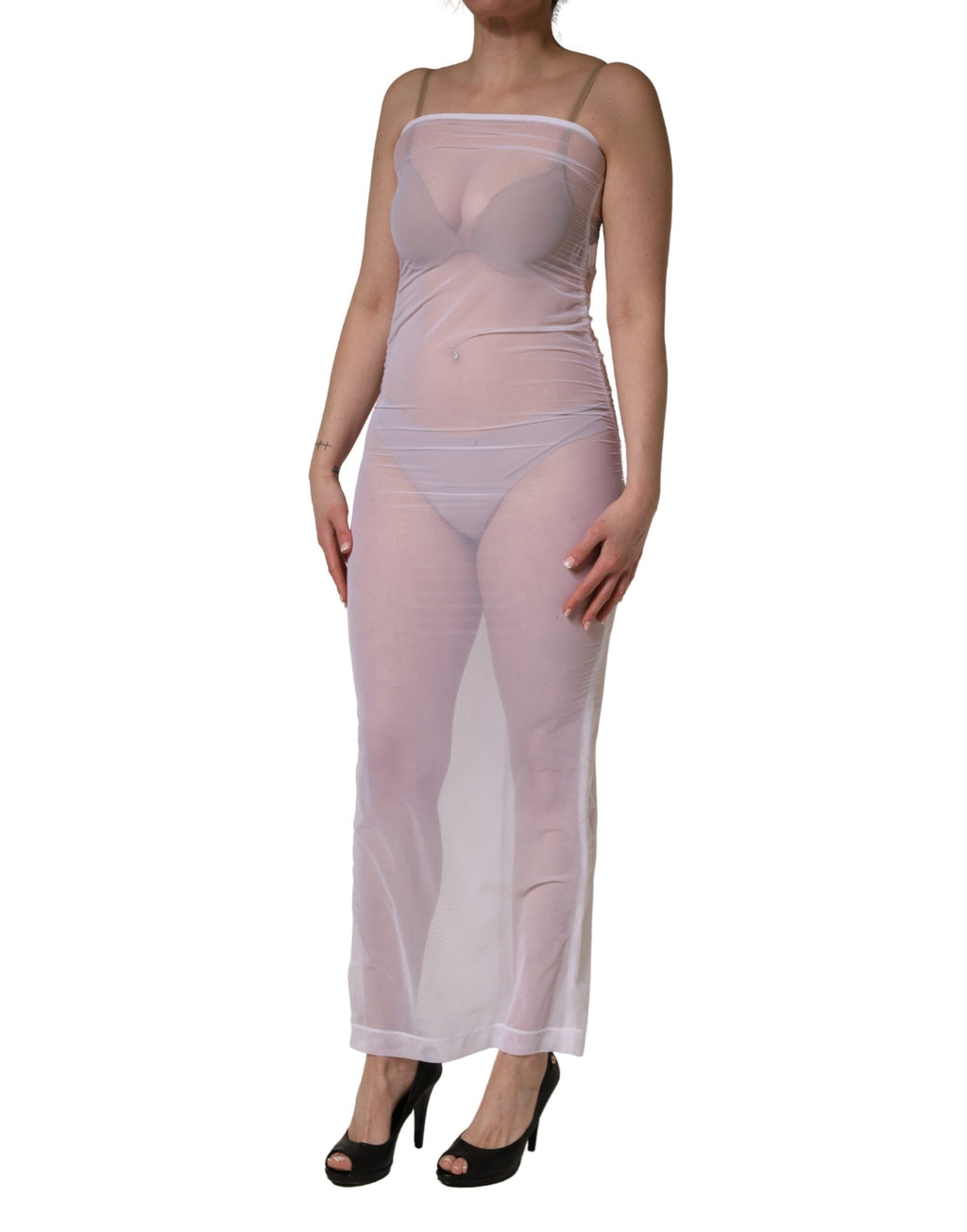 Robe longue en nylon blanc translucide de Dolce & Gabbana, robe moulante et élégante avec un tissu stretch.