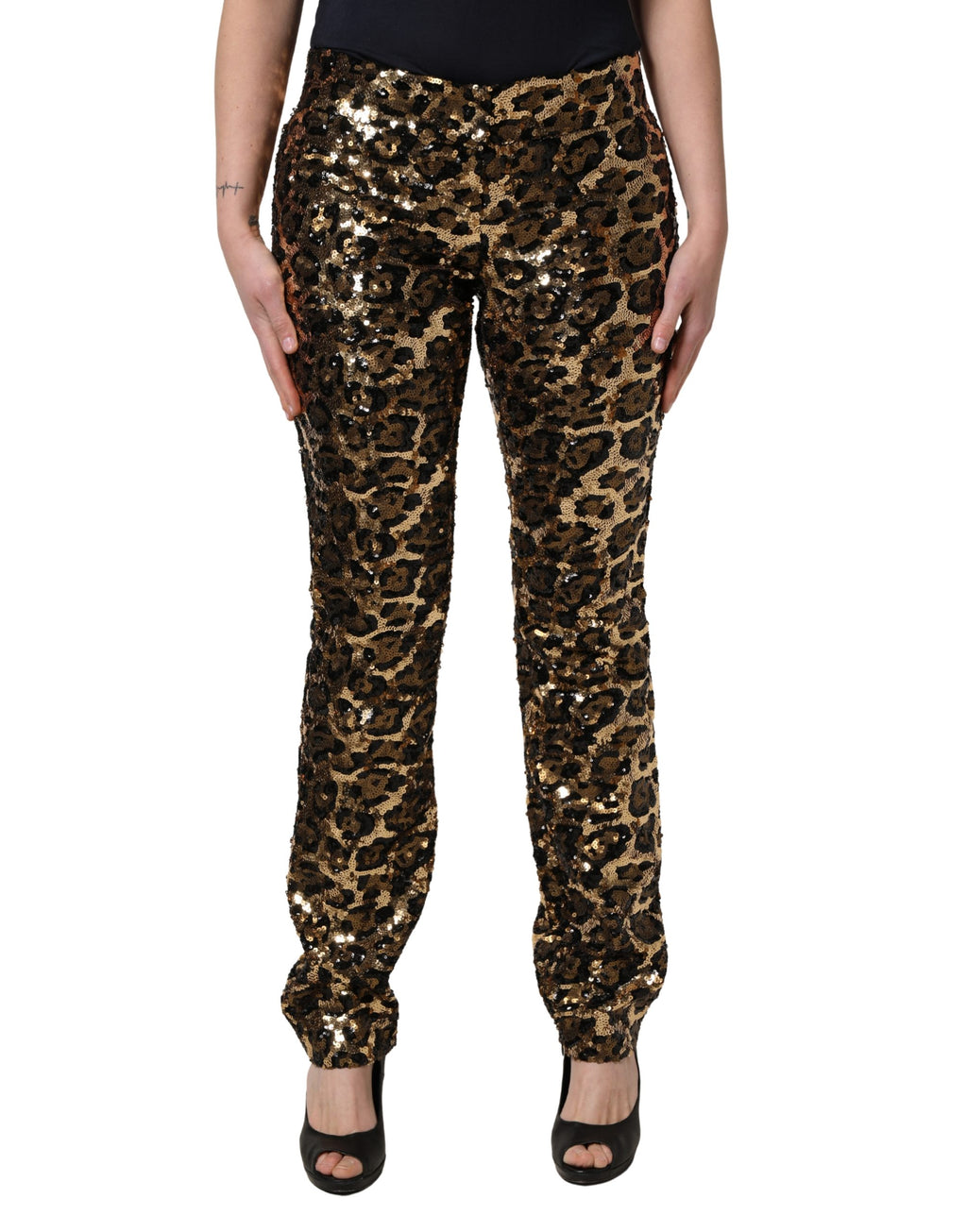 Pantalon droit Dolce & Gabbana orléopard à sequins, style élégant et brillant, visible en gros plan sur fond neutre.