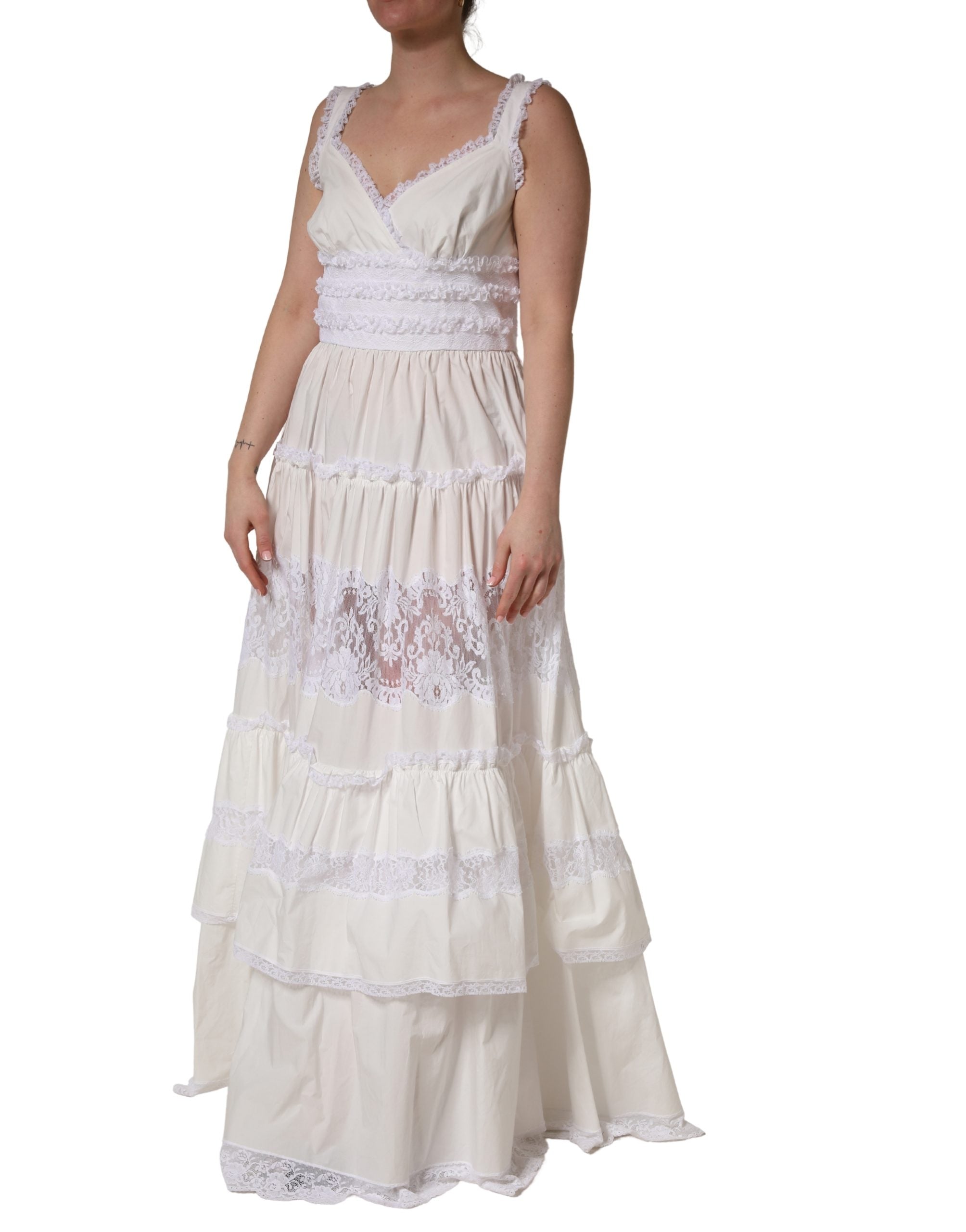 Robe longue en coton blanc sans manches avec dentelle, design élégant de Dolce & Gabbana.