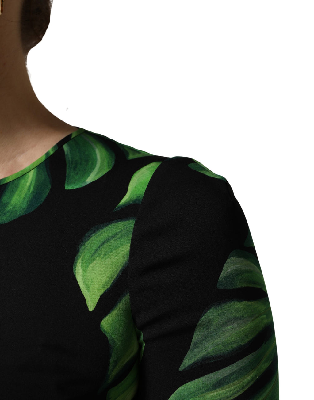 Blouse en soie noire à imprimé philodendron de Dolce & Gabbana, élégant top à manches longues.