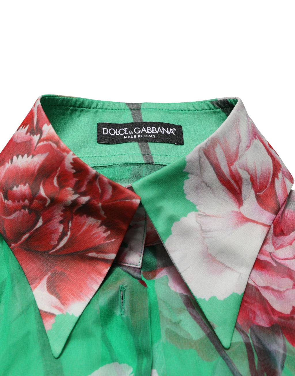 Blouse en soie verte à col avec motif de carnations Dolce & Gabbana, vue de face.