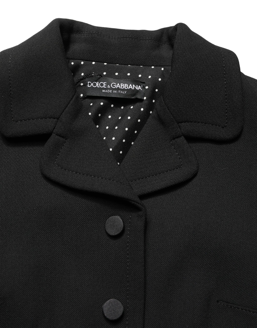 Chemise courte noire Dolce & Gabbana à col, manches courtes, style cropped, tissu élégant et ajusté.