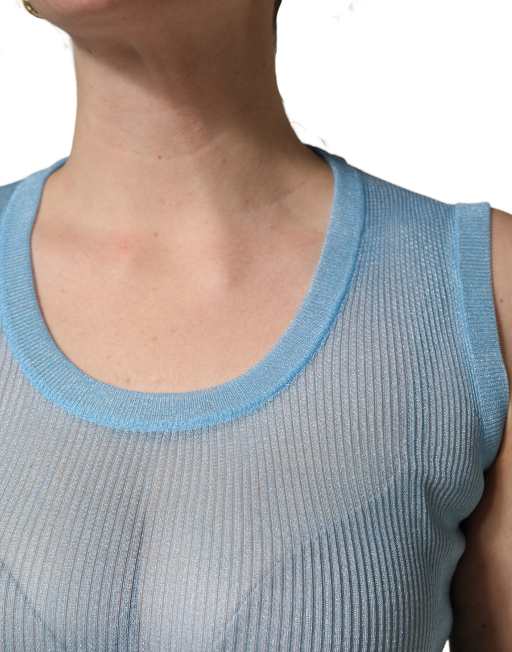 Débardeur sans manches bleu semi-transparent à rayures fines de Dolce & Gabbana, tissu côtelé léger et ajusté.