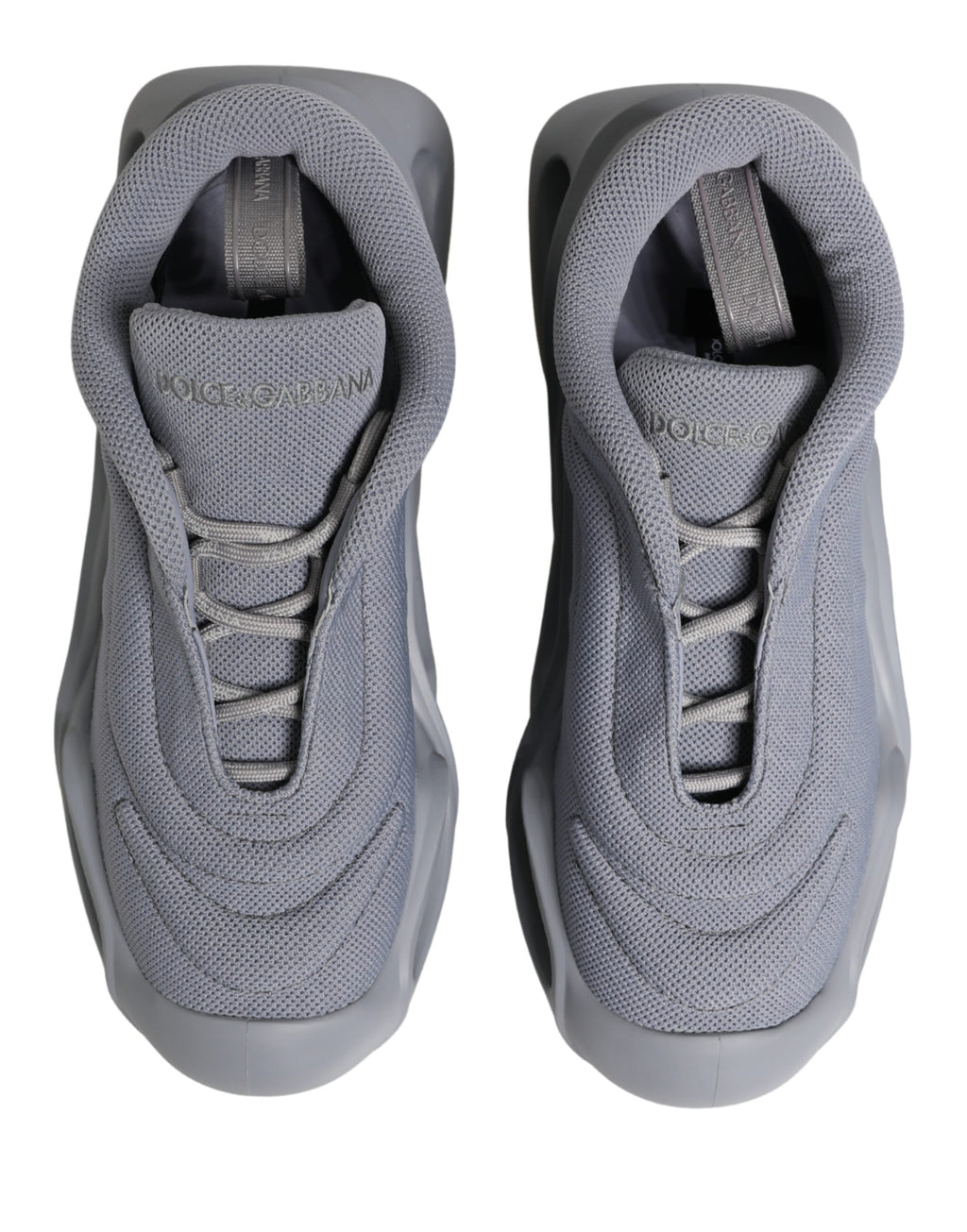 Chaussures Dolce & Gabbana slip-on gris, baskets basses Wave Low Top Sneakers, vue de face avec détails du design.