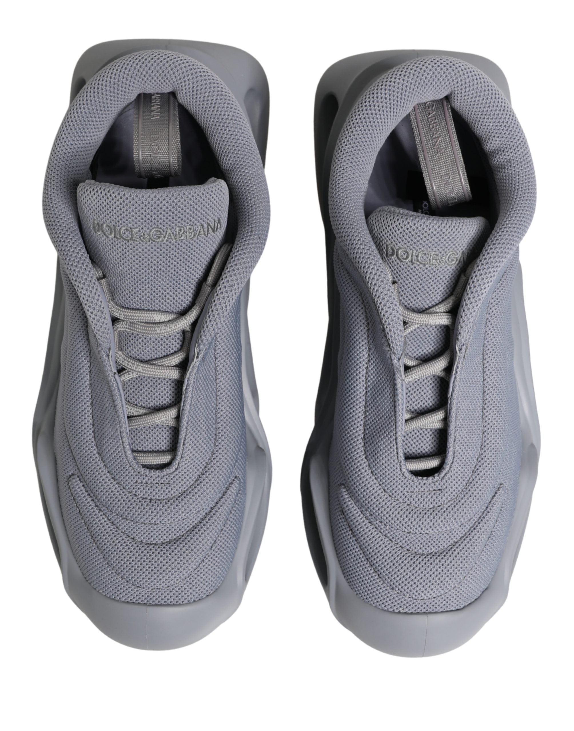 Chaussures Dolce & Gabbana slip-on gris, baskets basses Wave Low Top Sneakers, vue de face avec détails du design.