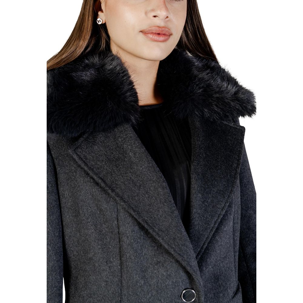 Veste en polyester gris Guess pour femmes, fermeture à boutons, style décontracté, image 10465327