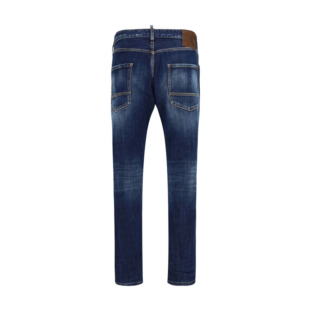 Jeans en denim bleu en coton de Dsquared², coupe classique avec poches avant et arrière, mode décontractée et élégante.