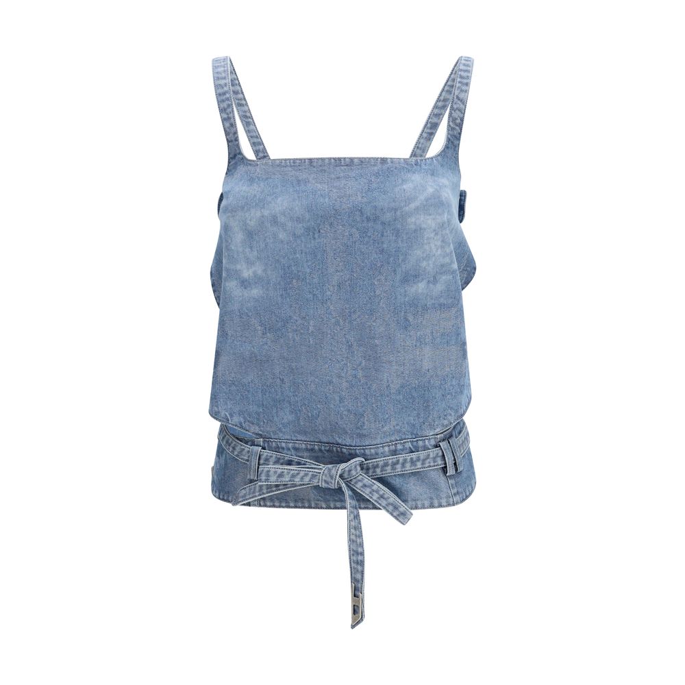 Chemise en denim bleu Diesel pour homme, tissu robuste et style classique visible sur l'image.