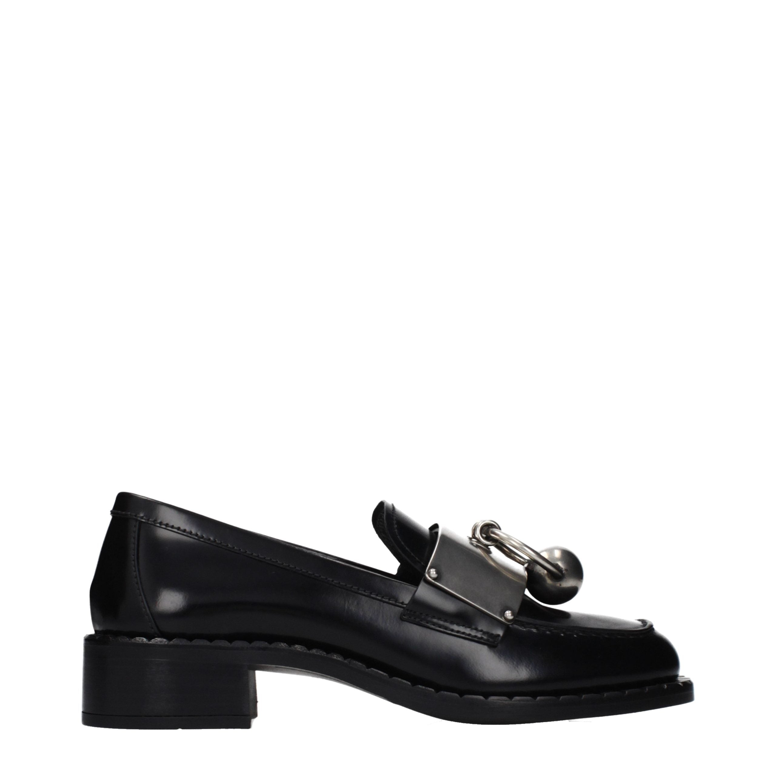 Mocassins en cuir noir Prada pour homme, style slip-on, avec finition élégante et semelle en caoutchouc.