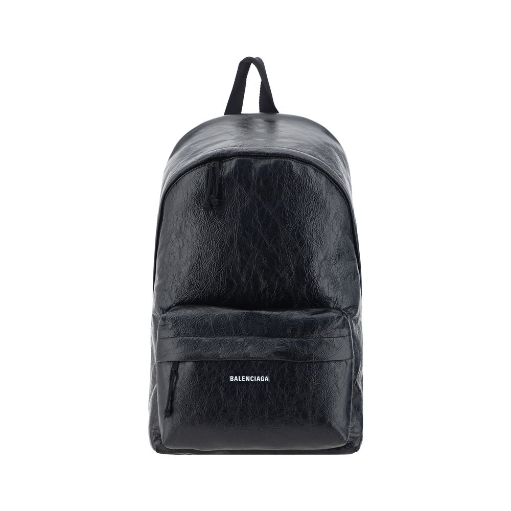 Sac à dos Balenciaga en cuir d'agneau noir Ovis Aries, avec design élégant et détails modernes.