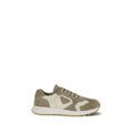 Sneakers Prada en cuir beige Bos Taurus pour athlétisme, semelle blanche, design élégant et sportif.