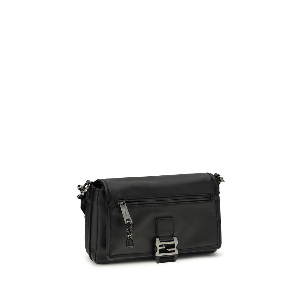 Sac à épaules Fendi Bos Taurus en cuir de veau noir, élégant et sophistiqué, avec détails raffinés.