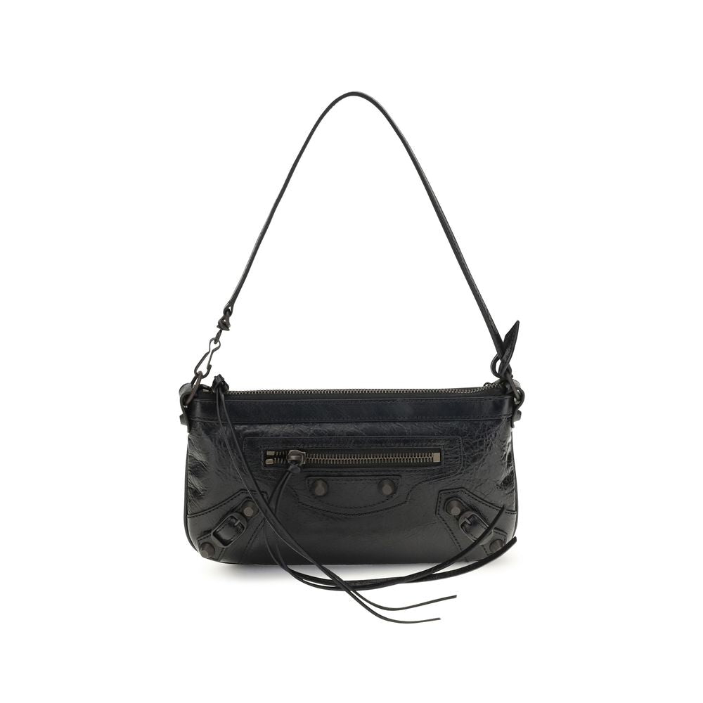 Sac à épaule Balenciaga en cuir d'agneau noir, design élégant et moderne, avec détails sophistiqués et finition de haute qualité.