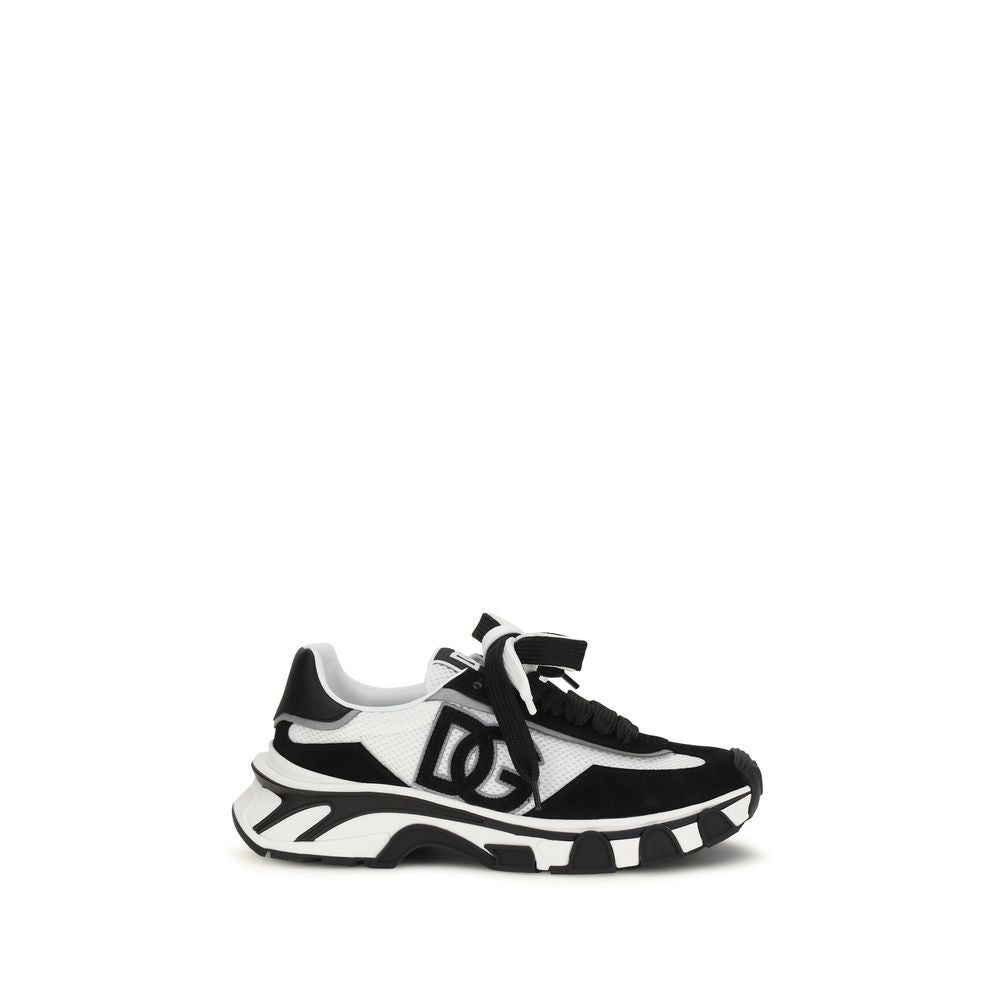 Sneakers athlétiques en cuir de veau noir Dolce & Gabbana Bos Taurus, design élégant et sporty pour homme.