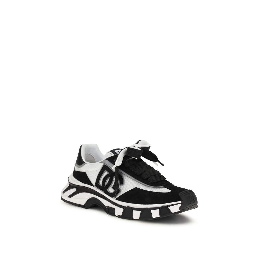 Chaussures de sport noires Dolce & Gabbana Bos Taurus en cuir de veau pour homme, baskets athlétiques élégantes.