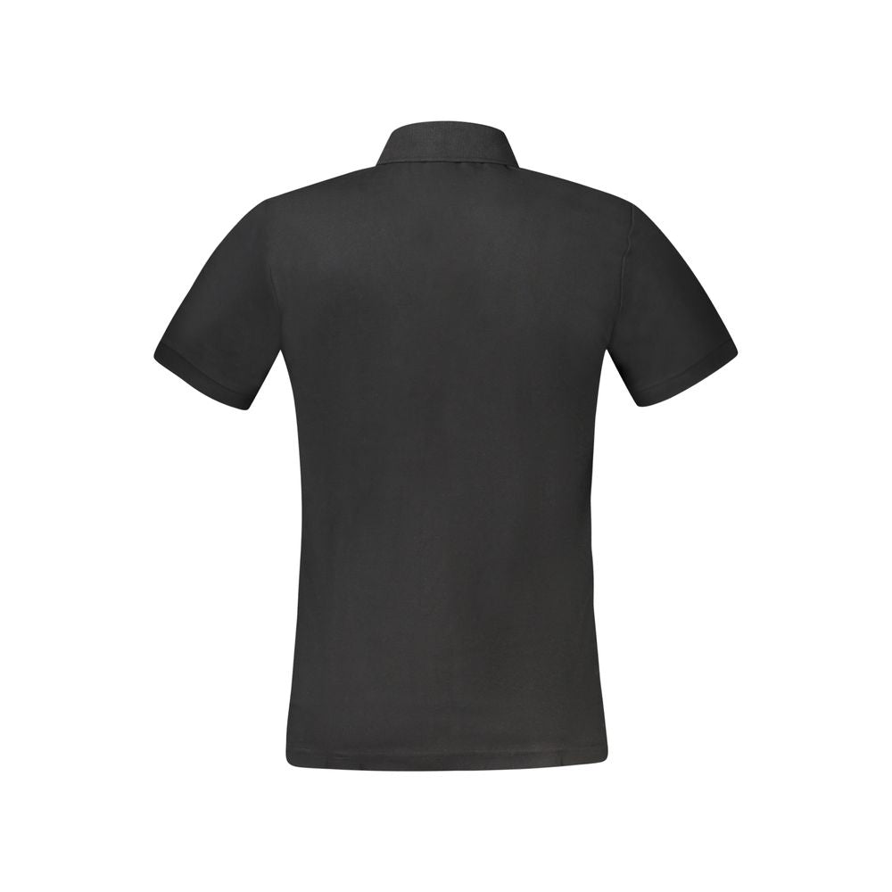 T-shirt blanc pour homme en coton de la marque Hugo Boss, coupe classique, porté sur un mannequin.