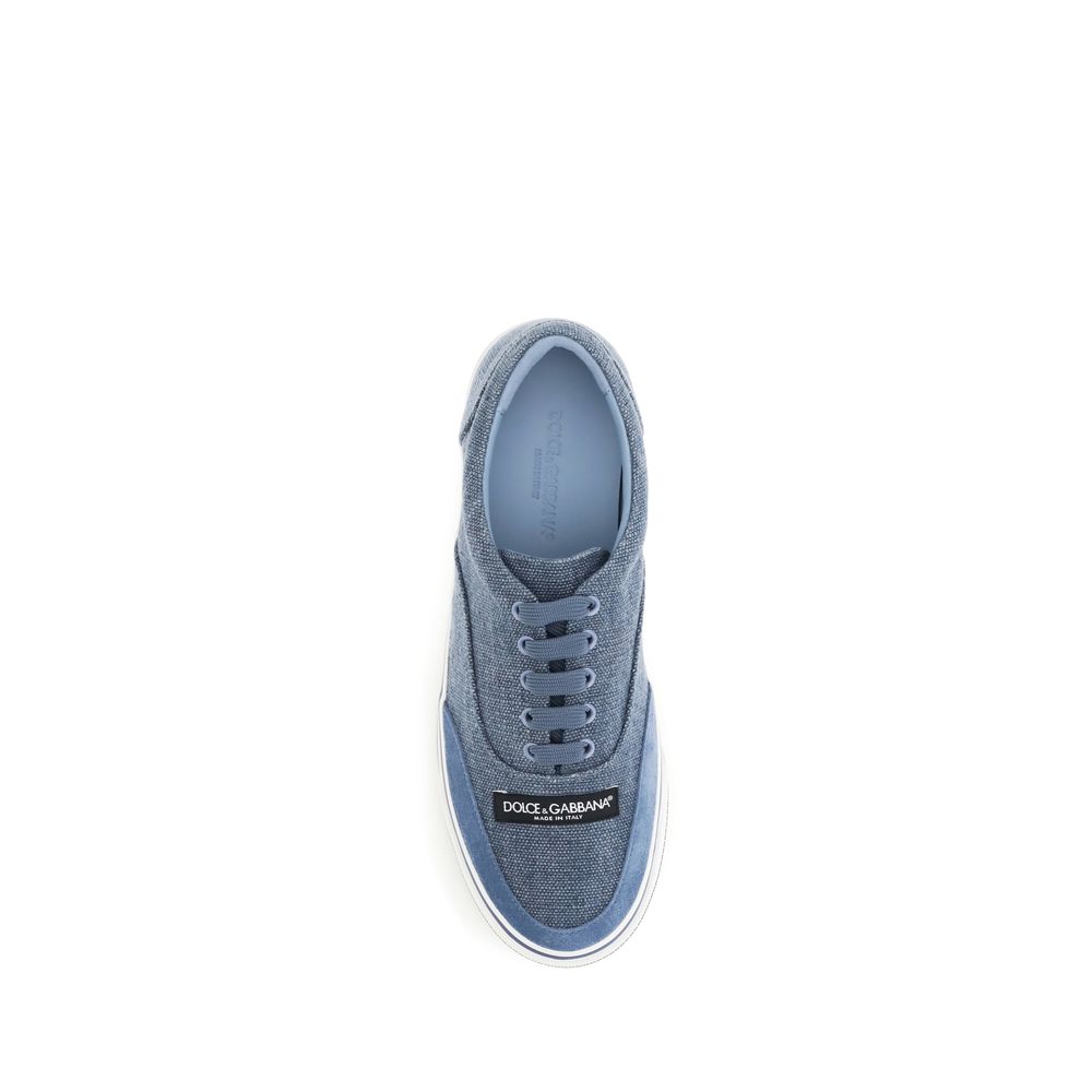 Chaussures basses en lin bleu Dolce & Gabbana, sneakers décontractés avec design élégant et détails modernes.