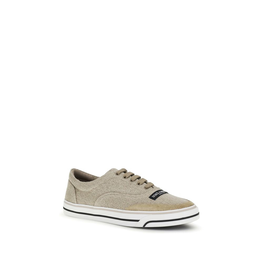 Chaussures basses en lin beige de Dolce & Gabbana, sneakers élégants pour un style décontracté et sophistiqué.