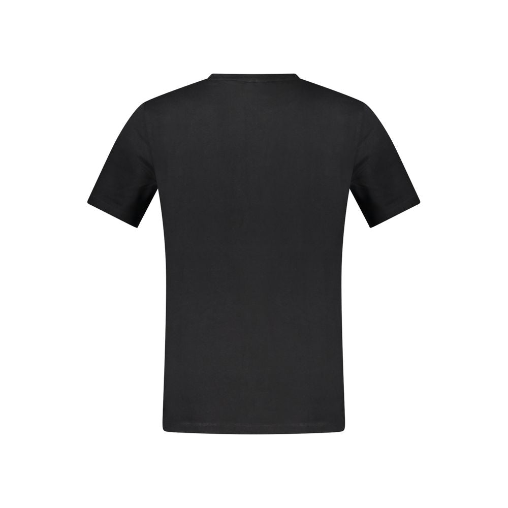 T-shirt homme en coton noir de la marque Hugo Boss, coupe classique, visible sur un mannequin.
