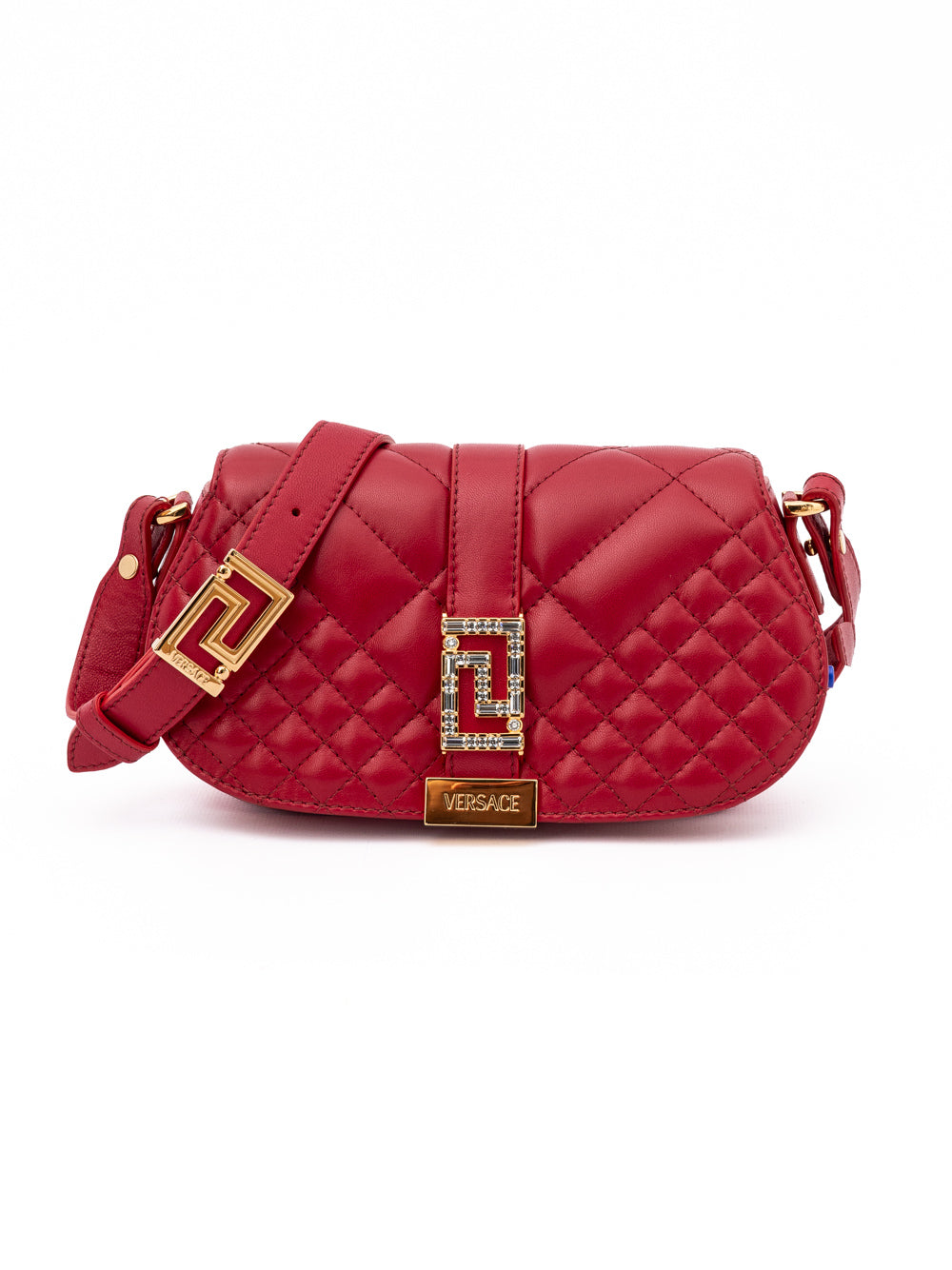 Sac à bandoulière en cuir rouge matelassé de Versace, avec détails élégants et bandoulière réglable en cuir.