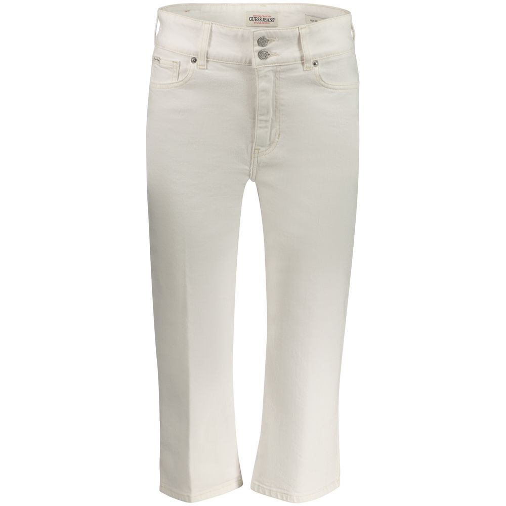 Jeans capri blancs pour femmes de Guess Jeans en coton, mode décontractée et élégante, visibles sur cette image.