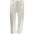 Jeans capri blancs pour femmes de Guess Jeans en coton, mode décontractée et élégante, visibles sur cette image.