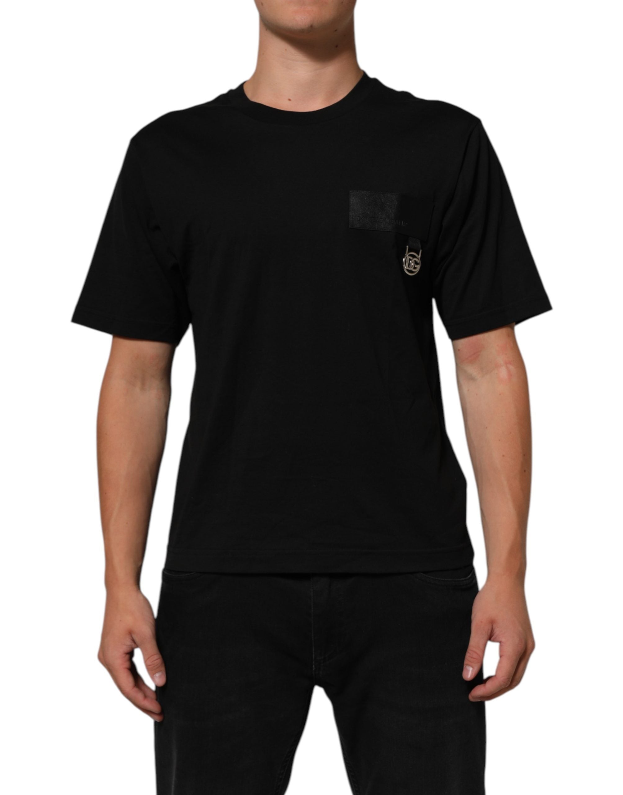 T-shirt noir en coton Dolce & Gabbana avec logo en plaque sur la poitrine, col rond et design élégant.