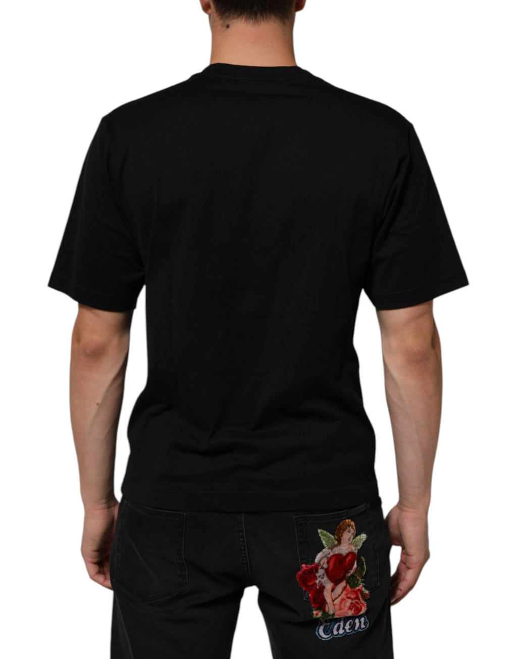 T-shirt homme Dolce & Gabbana en coton noir avec logo en plaque sur le col rond, style décontracté et élégant.