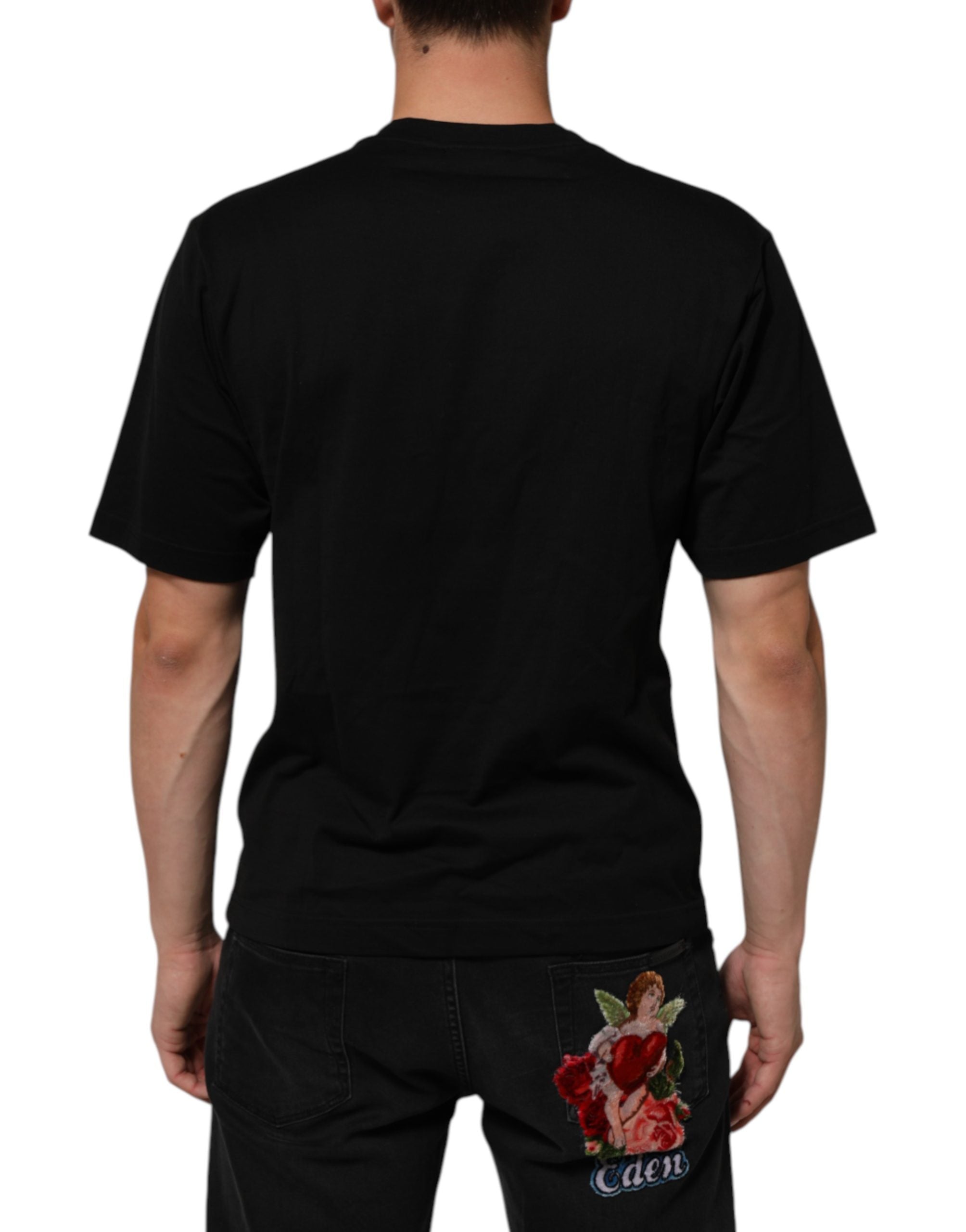 T-shirt homme Dolce & Gabbana en coton noir avec logo en plaque sur le col rond, style décontracté et élégant.