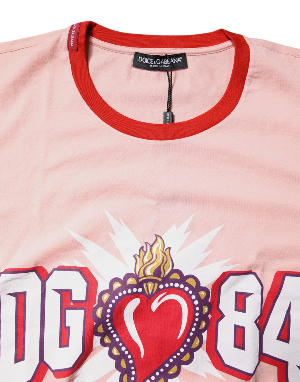 T-shirt en coton rose Dolce & Gabbana DG 84 Sacred Heart avec imprimé cœur sacré, motif coloré et design élégant.