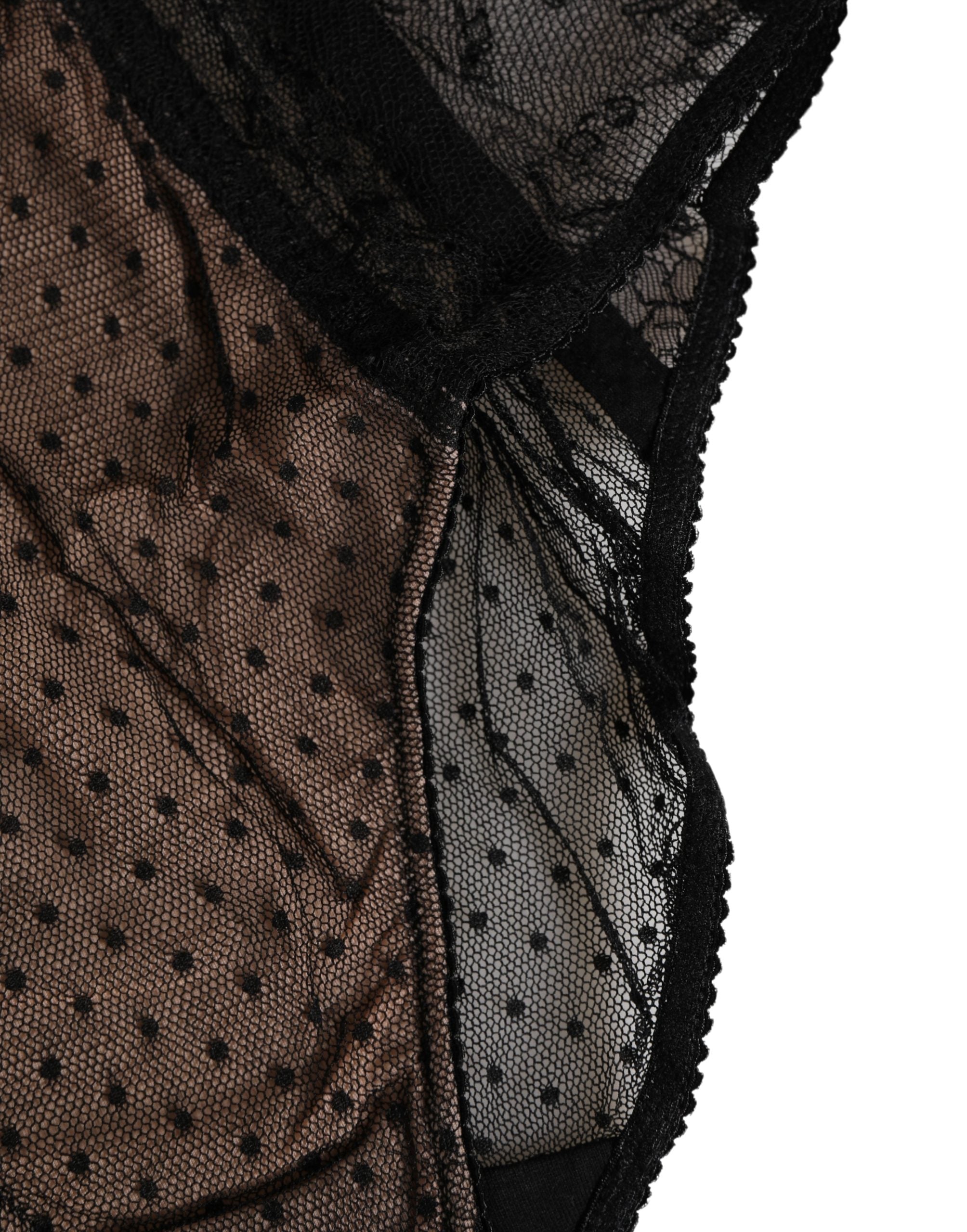 Culotte haute en dentelle transparente à pois noirs de Dolce & Gabbana, sous-vêtements en satin noir avec détails en dentelle.