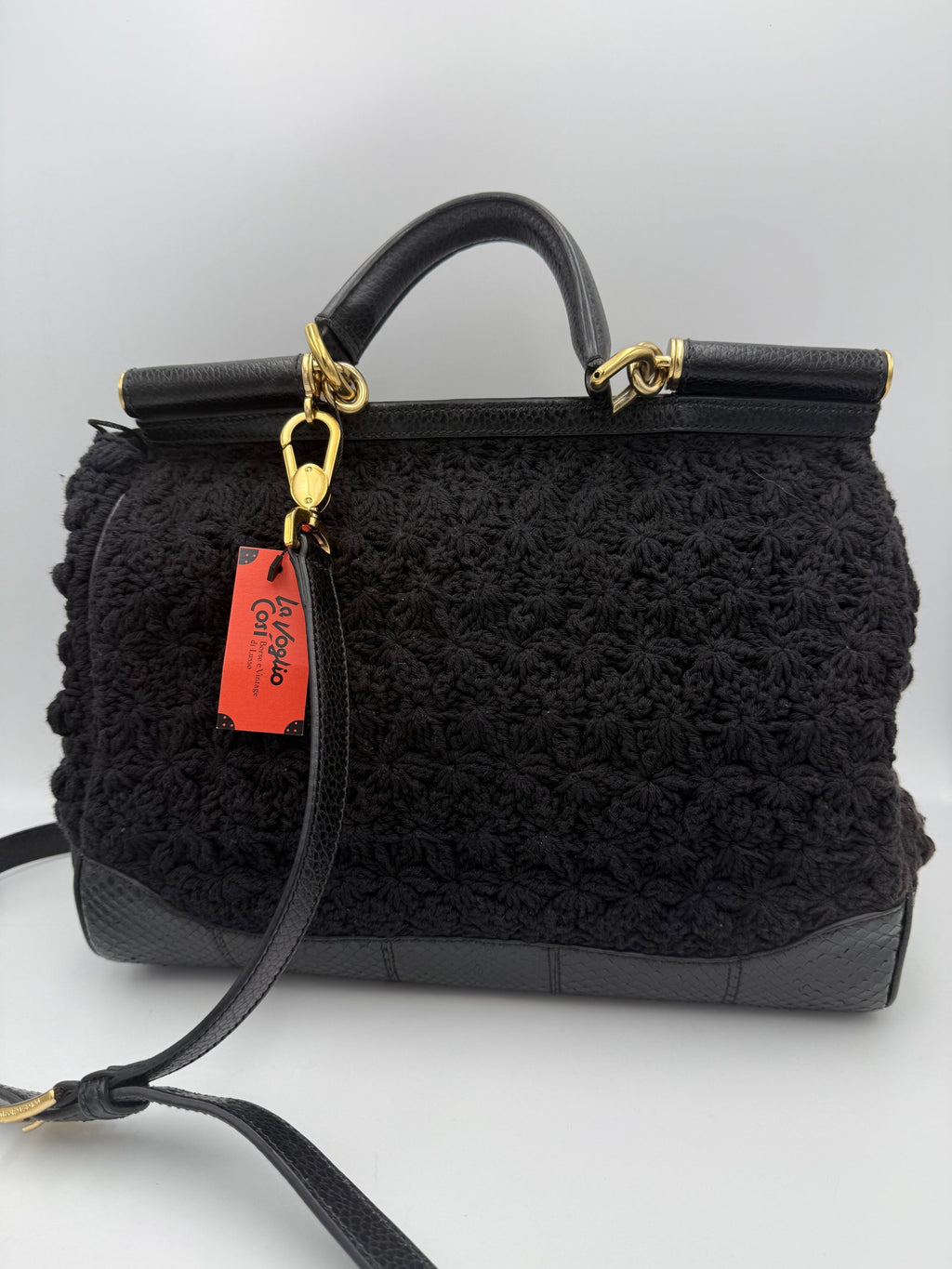 Sac à main Dolce & Gabbana Sicily en python et macramé, avec détails élégants et design sophistiqué.