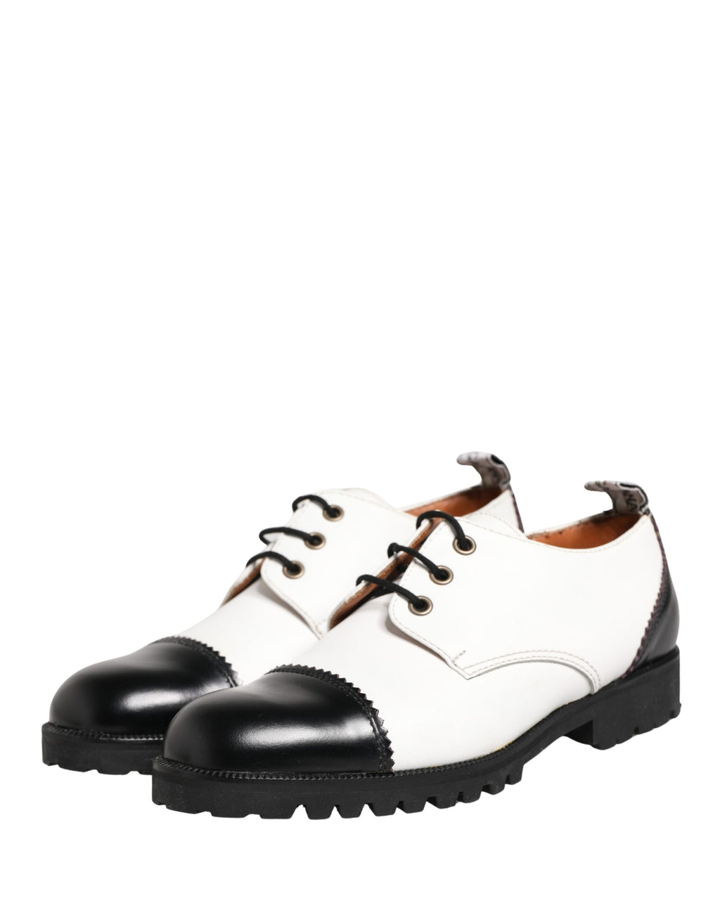 Chaussures Derby en cuir noir et blanc de Dolce & Gabbana, élégantes et sophistiquées pour homme.
