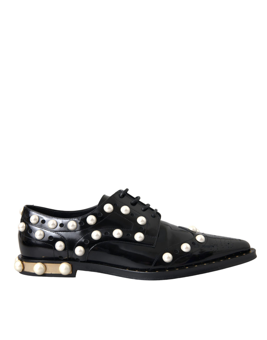 Chaussures brogue en cuir noir Dolce & Gabbana avec perles factices et détails élégants, vue de face.