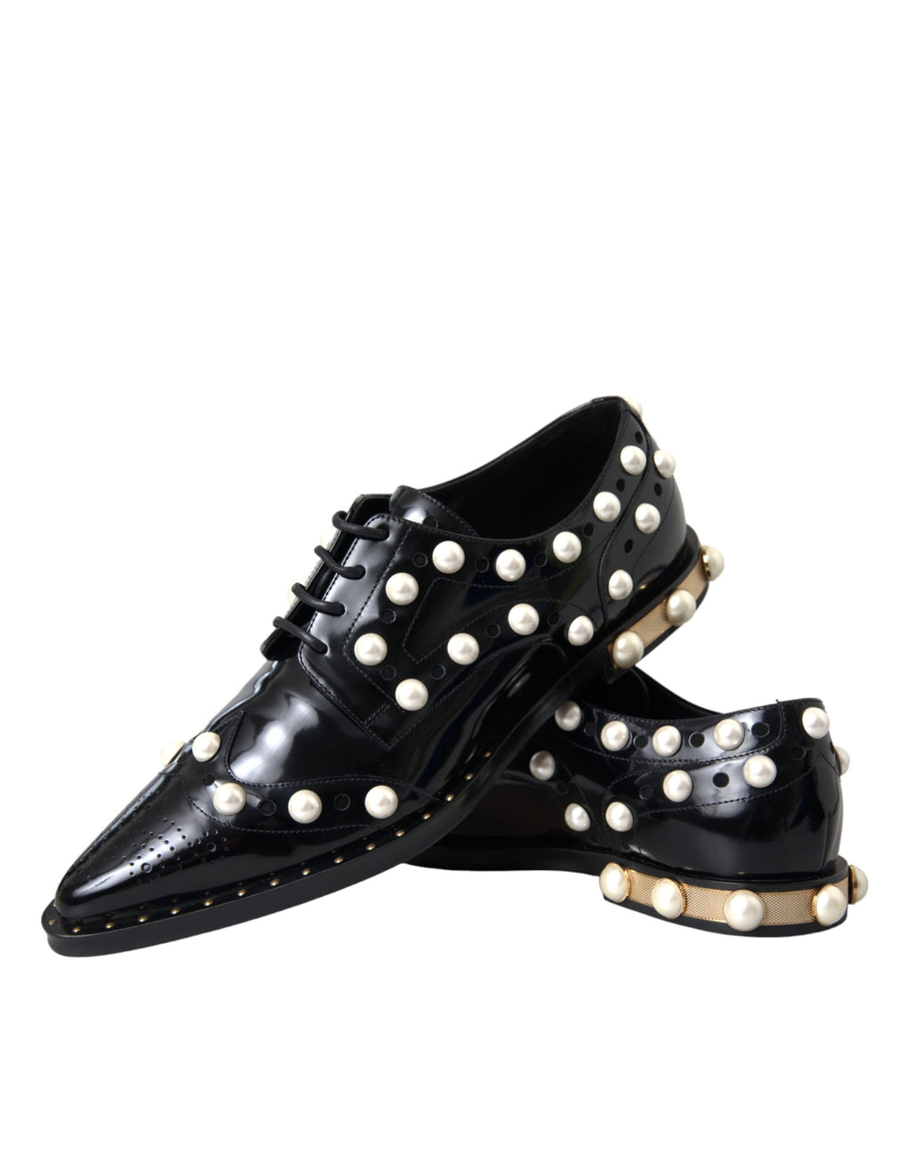 Chaussures brogue en cuir noir Dolce & Gabbana avec perles fantaisie, élégantes et sophistiquées, vues en gros plan.