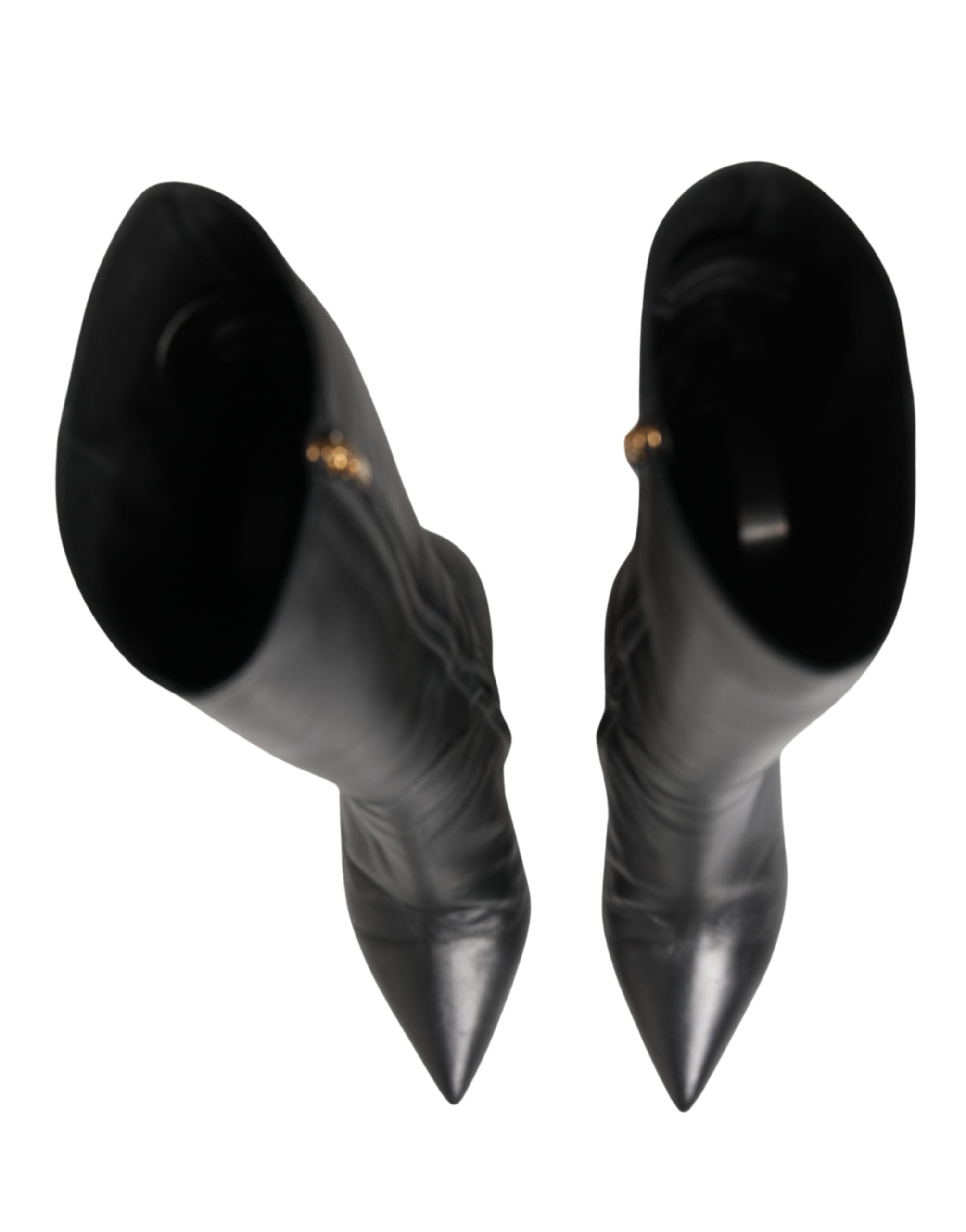 Chaussures à talons noirs en cuir Dolce & Gabbana, bottines hautes jusqu’au genou, élégantes et sophistiquées.