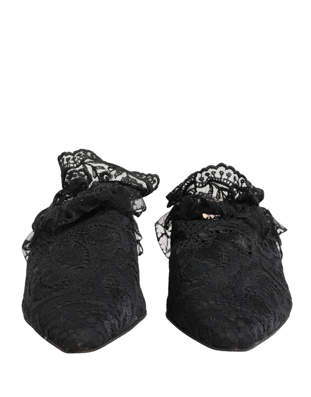 Sandales à talons noirs en dentelle Dolce & Gabbana avec bride fine et semelle élégante, parfait pour une tenue sophistiquée.