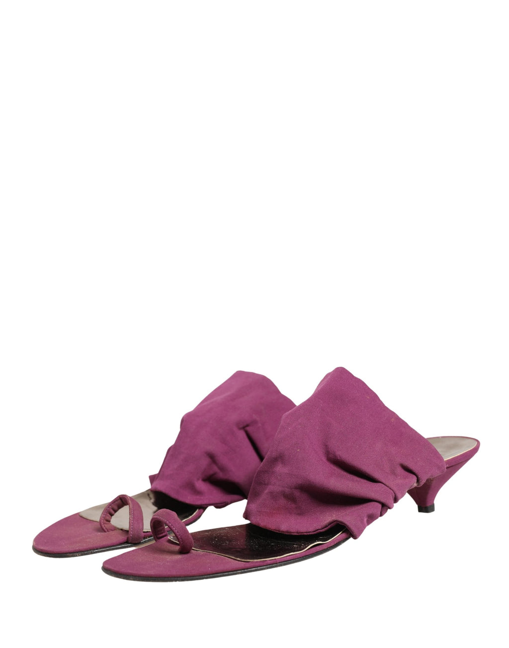 Sandales à talons violets Dolce & Gabbana, chaussures élégantes en cuir avec bride fine, parfaites pour une occasion chic.