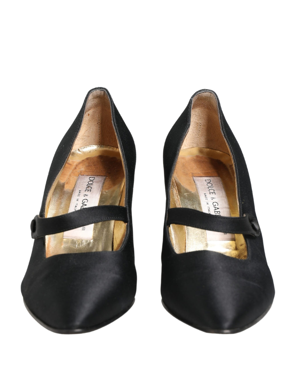 Chaussures Dolce & Gabbana en satin noir Mary Jane, élégantes et sophistiquées, vues de face sur une surface blanche.