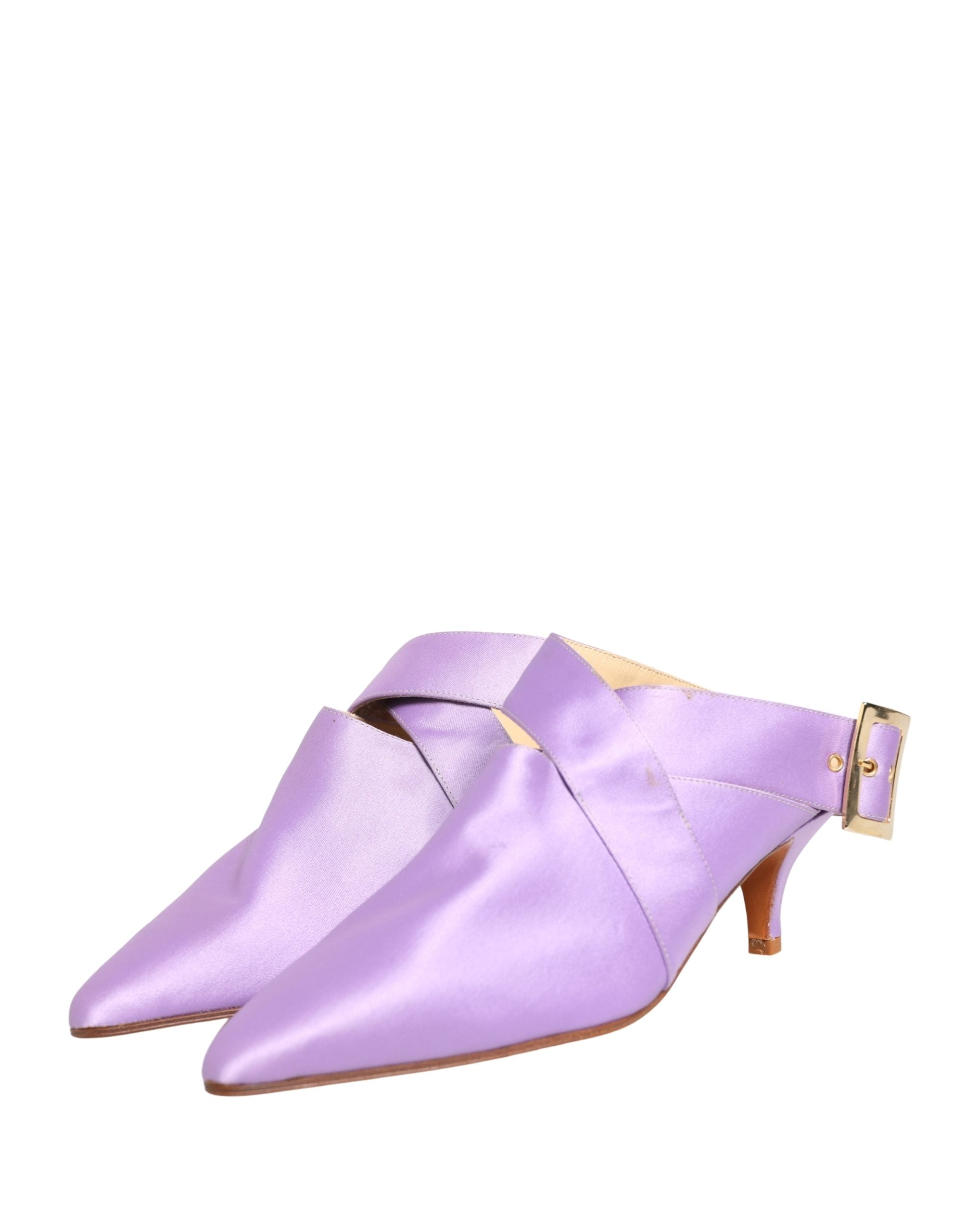 Sandales en satin violet de Dolce & Gabbana, chaussures élégantes avec design sophistiqué et finition brillante.