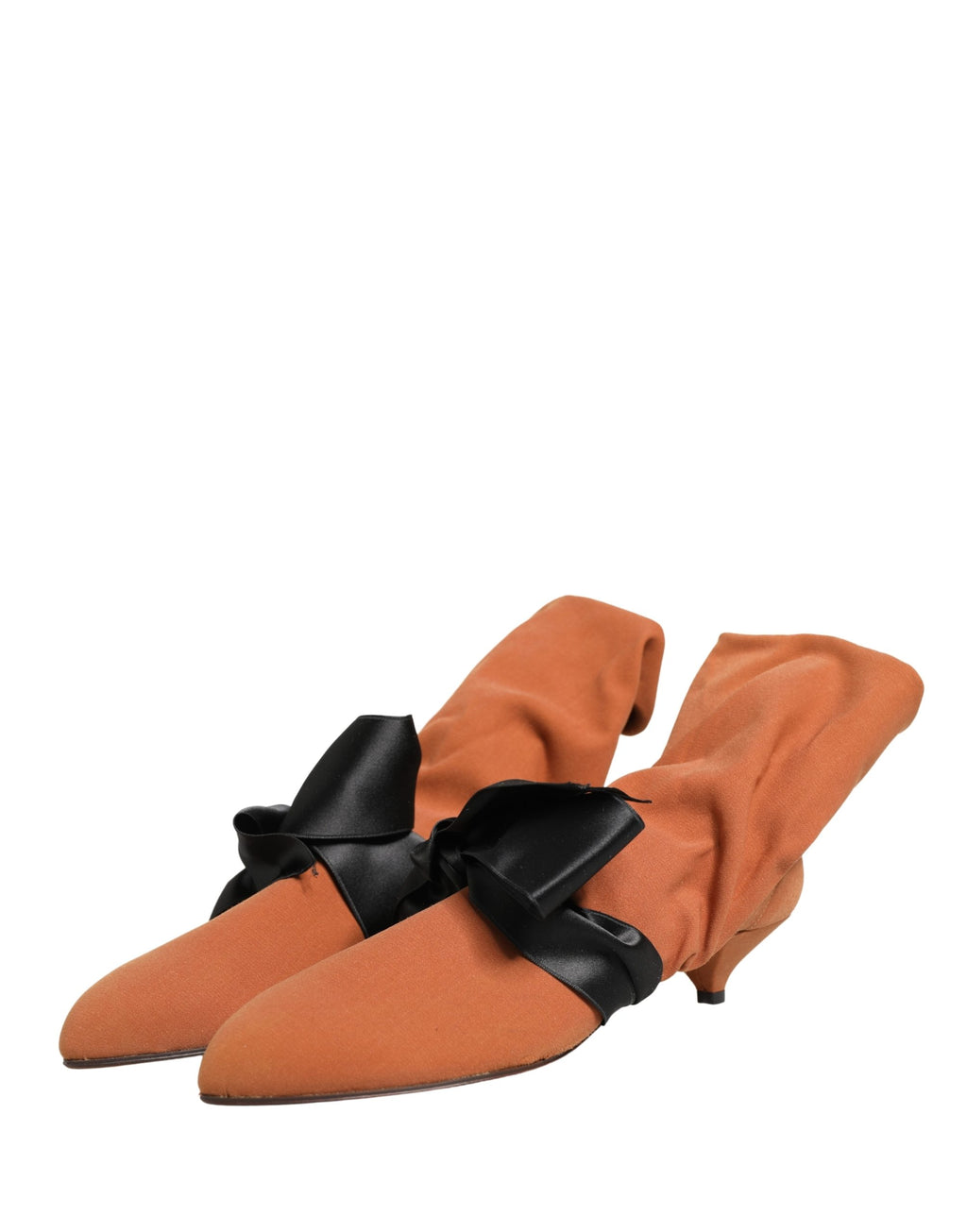Bottes en daim marron et noir de la marque Dolce & Gabbana, chaussures élégantes pour femmes ou hommes.