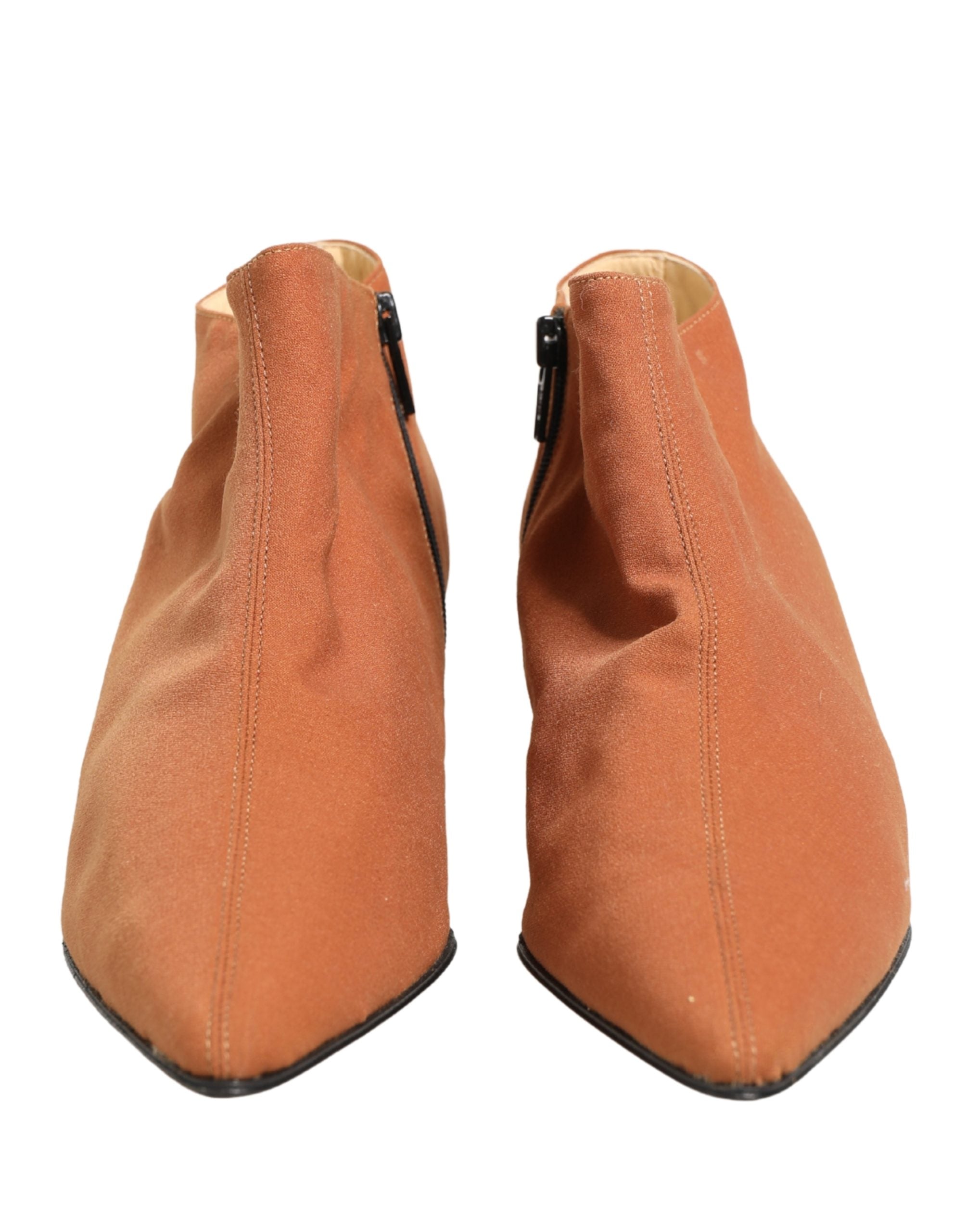 Bottes ankle en daim marron de Dolce & Gabbana, chaussures élégantes avec semelle fine et design sophistiqué.