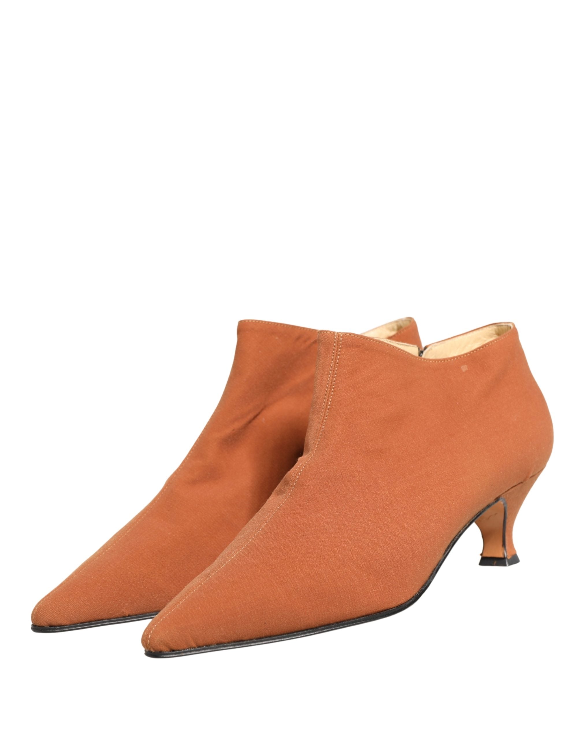 Bottines en daim marron Dolce & Gabbana pour femme, chaussures à la cheville avec talon élégant et finition raffinée