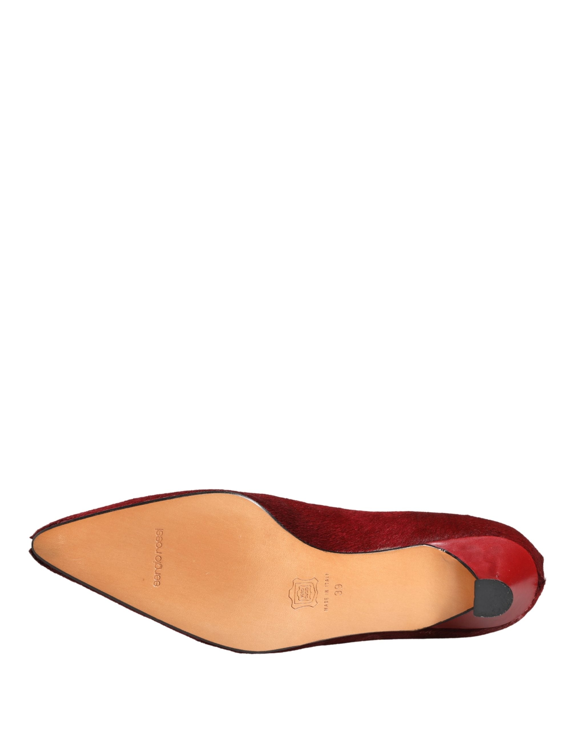 Bottes mi-mollet en Burgundy de Dolce & Gabbana, chaussures élégantes en cuir, avec semelle robuste et design sophistiqué.
