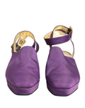 Sandales en daim violettes Dolce & Gabbana avec talons, chaussures élégantes et sophistiquées pour femmes.